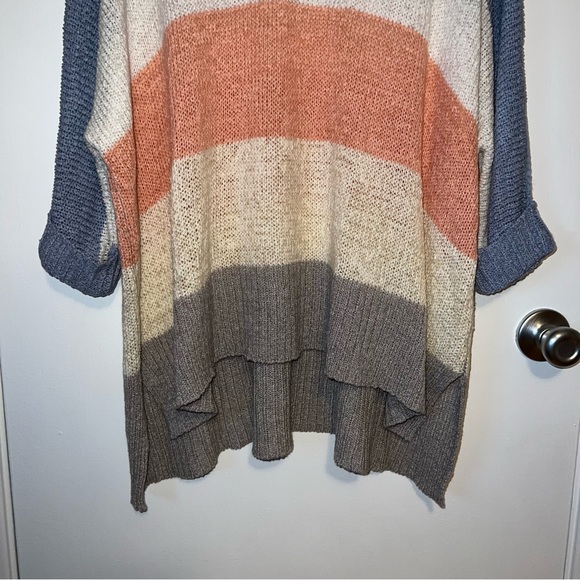 ๐4 for 25๐ She + Sky | Lightweight Stripes Blouse - Picture 4 of 6